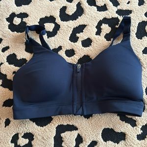 Old Navy Powersoft Sports Bra 34c